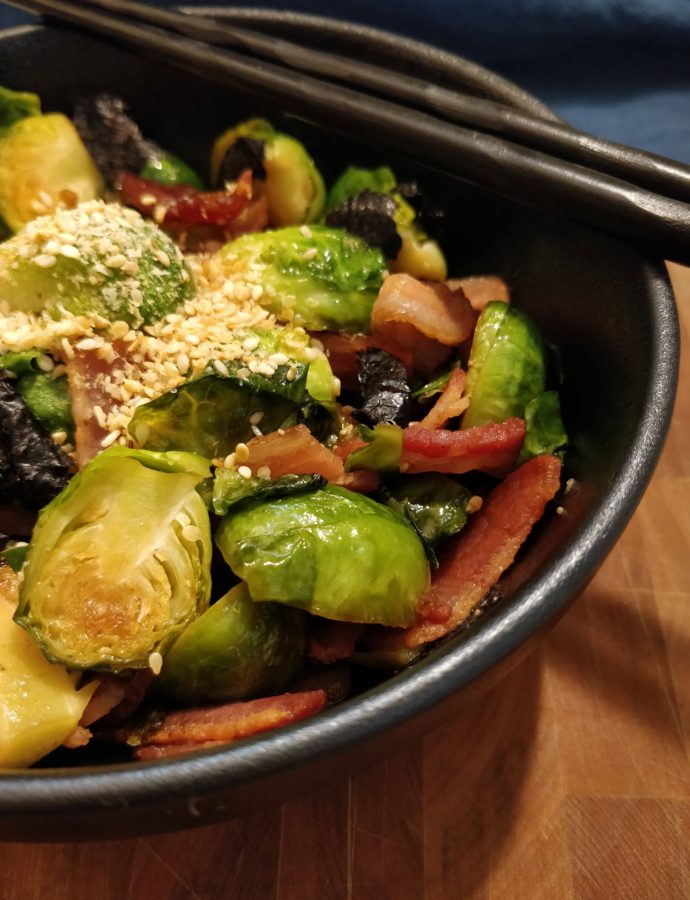 Sautéed Brussels Sprouts with Bacon and Nori (芽キャベツとベーコンの麺汁炒め)